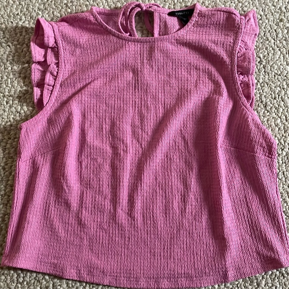 Tank top with frill sleeve details